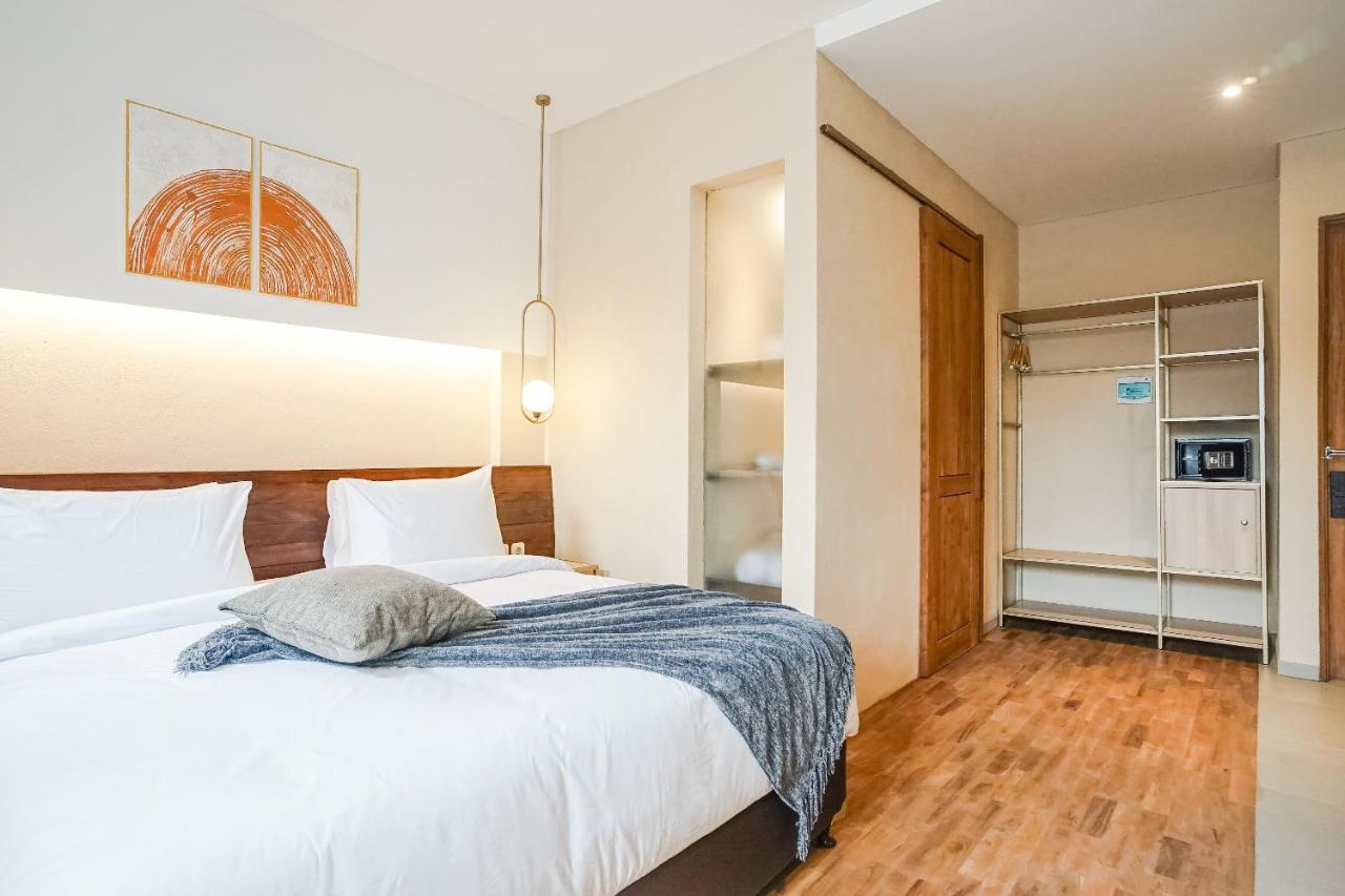 Tanaga Coliving Hotel Seminyak  Ngoại thất bức ảnh