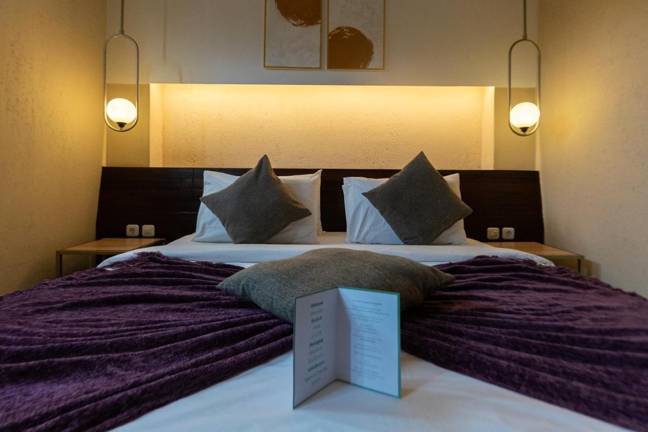 Tanaga Coliving Hotel Seminyak  Ngoại thất bức ảnh