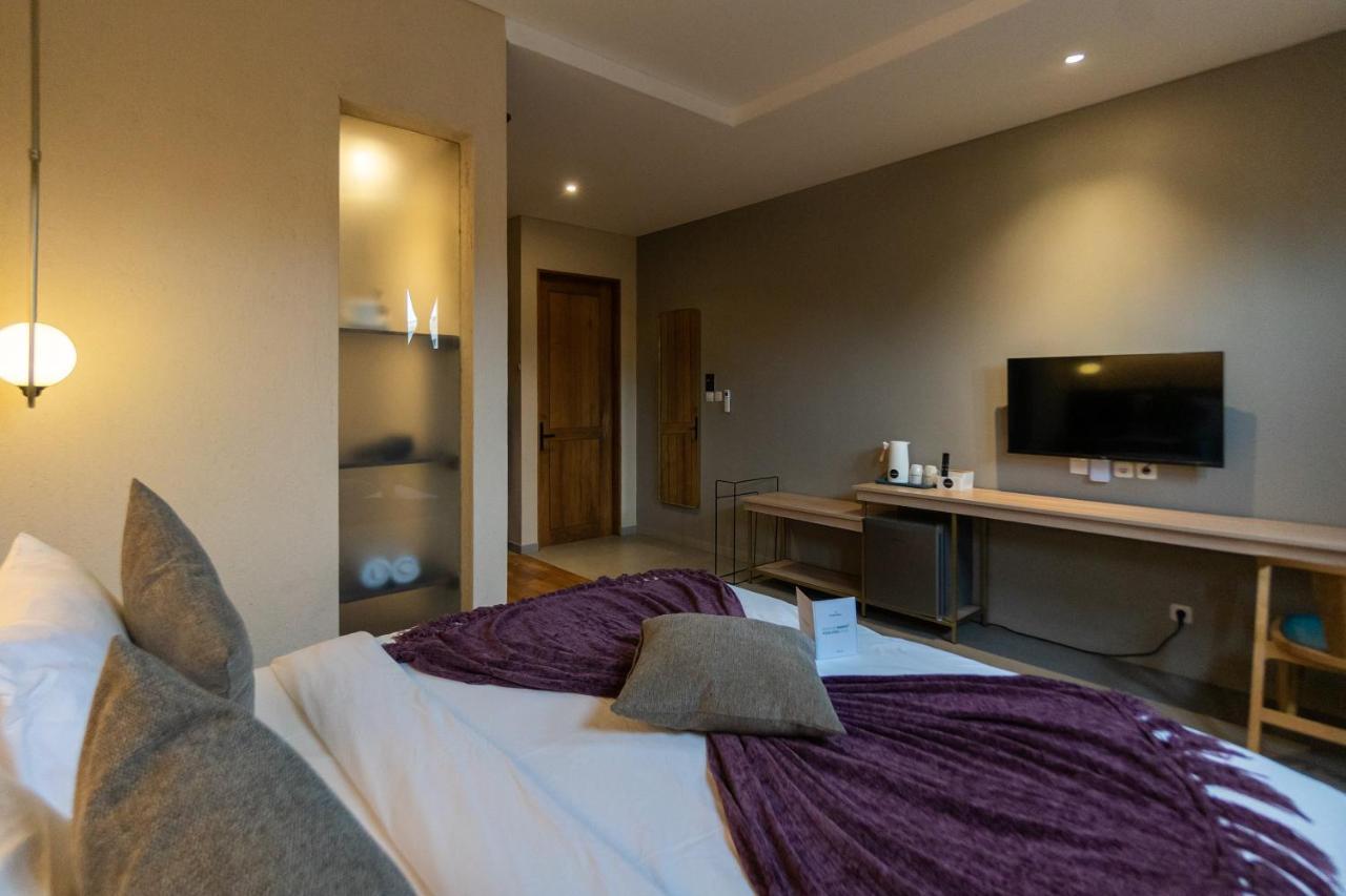 Tanaga Coliving Hotel Seminyak  Ngoại thất bức ảnh
