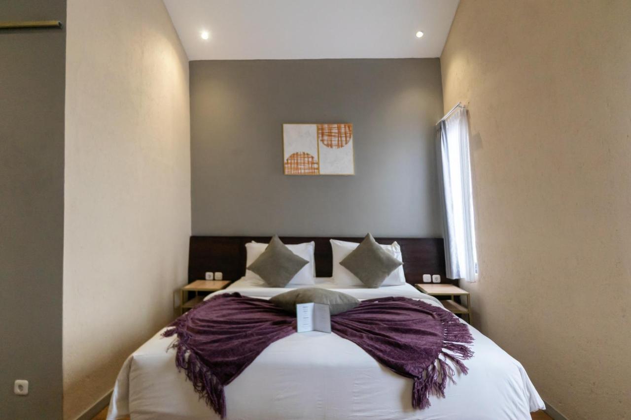 Tanaga Coliving Hotel Seminyak  Ngoại thất bức ảnh