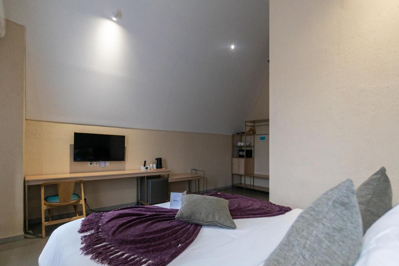 Tanaga Coliving Hotel Seminyak  Ngoại thất bức ảnh