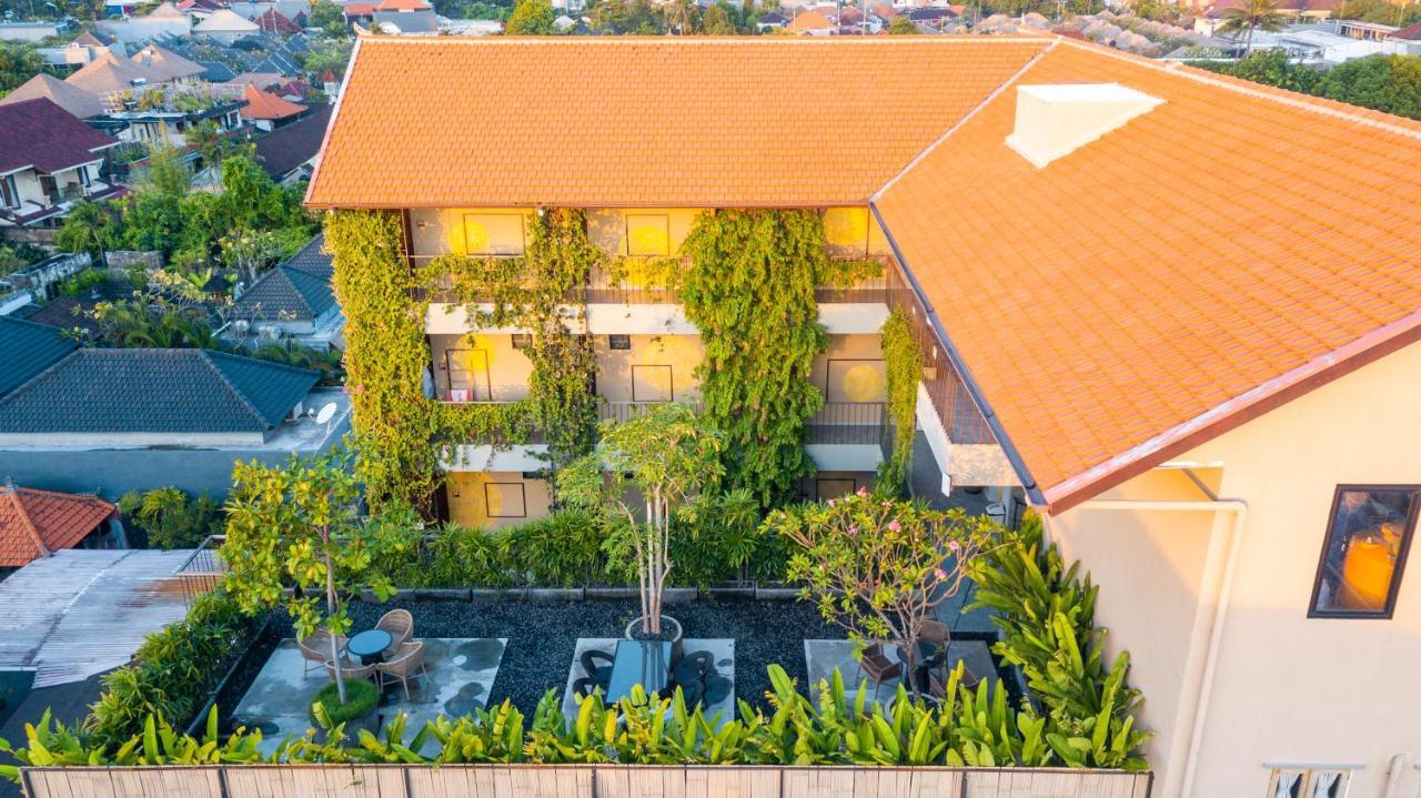 Tanaga Coliving Hotel Seminyak  Ngoại thất bức ảnh